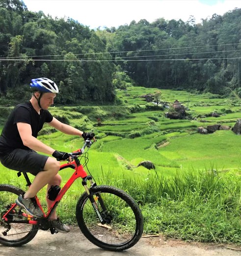 Fietsen in Torajaland, Sulawesi