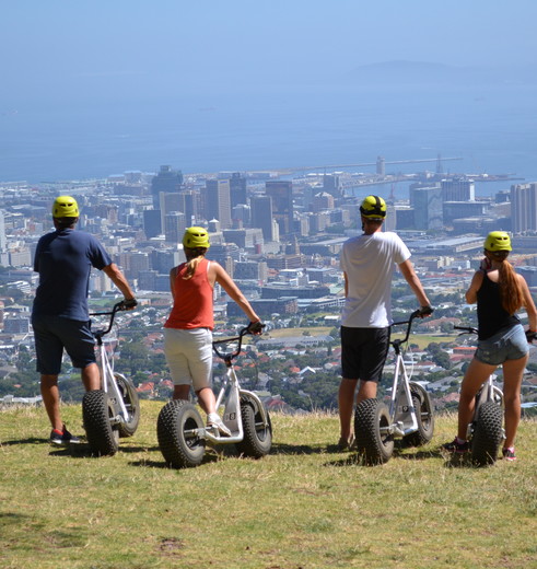 Op pad met een elektrische step bij de Tafelberg