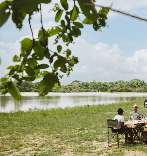 Lunchstop in Nyerere National Park, Tanzania
