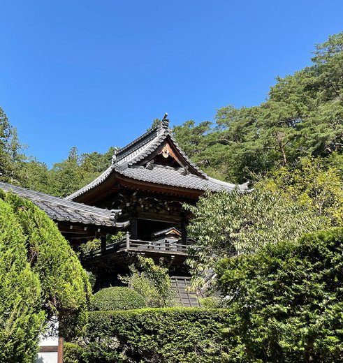 Wandeling langs de pelgrimsroute op het platteland van Tokushima