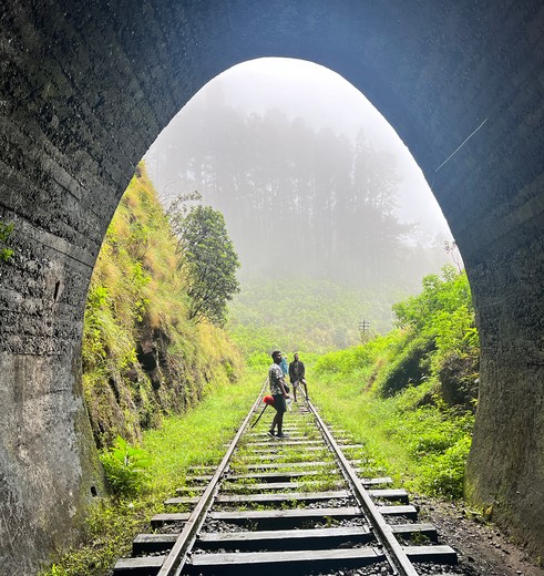 Spoorwegtunnel bij Haputale, Sri Lanka