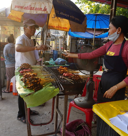 Vientiane-markt-lokale-bevolking