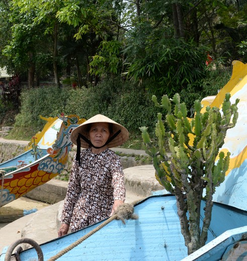 Vietnam-Hue-drakenboot-parfumrivier_1_480094