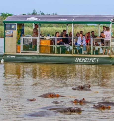 Varen tussen de nijlpaarden