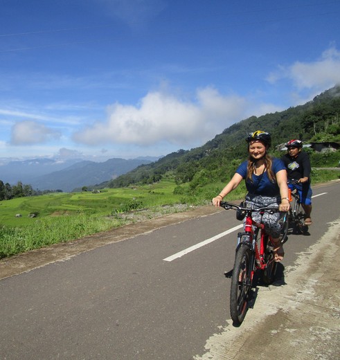 indonesie-sulawesi-torajaland-fietsen1