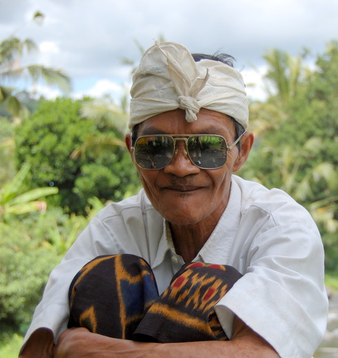 websindonesie-bali-manmetzonnebril