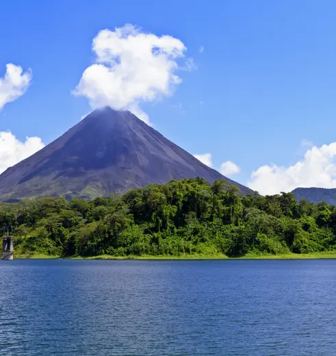 Bewonder vulkanen rijdend langs de vulkanenroute in Costa Rica