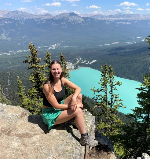 Emma - Canada specialist