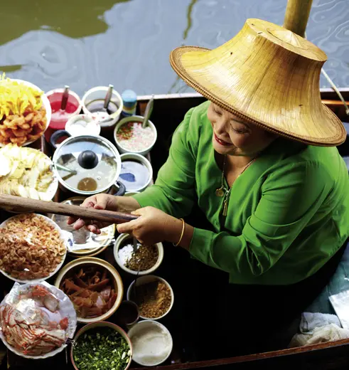 De Damnoen Saduak Drijvende Markt in Bangkok in Thailand