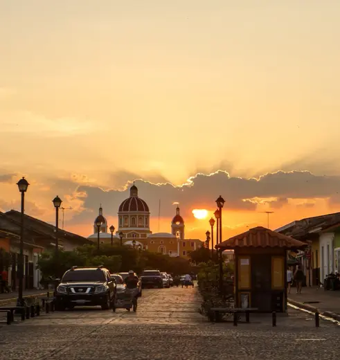 Zonsondergang in Granada, Nicaragua