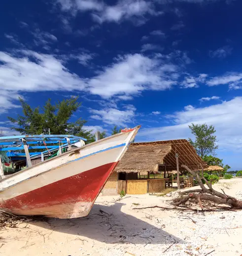 Indonesie-Lombok-Gili Meno-bootjeophetstrand_1