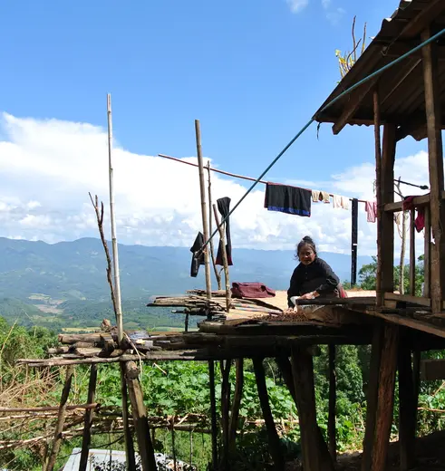 Vrouw uit een bergstamdorp in Keng Tong