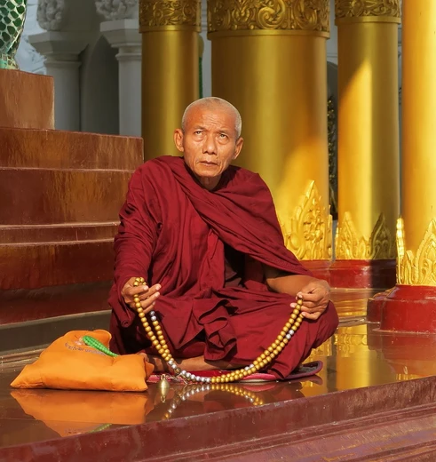 Monniken, de charmes van Myanmar