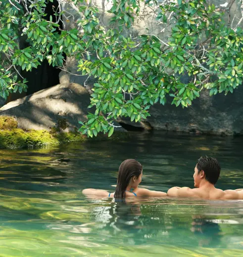 Even weg van de bewoonde wereld in je glamping-tent aan Lake Tarawera in Rotorua in Nieuw-Zeeland