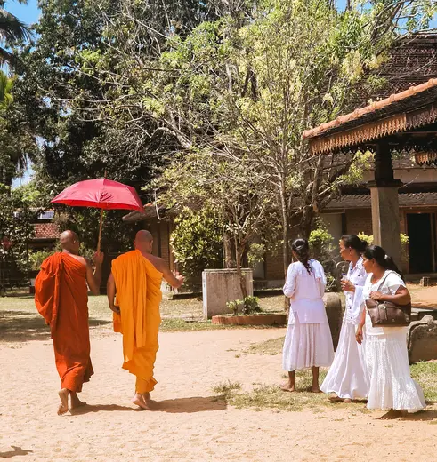 Monniken in Sri Lanka