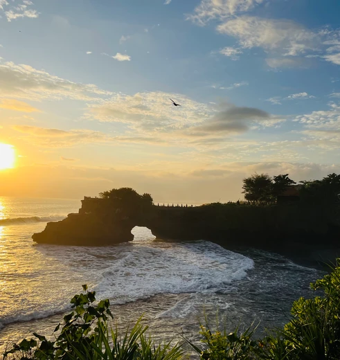Romantische zonsondergang in Bali