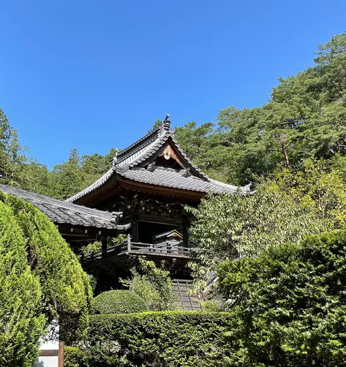 Wandeling langs de pelgrimsroute op het platteland van Tokushima