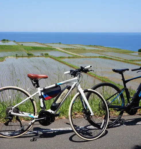 E-biken over het platteland van Japan