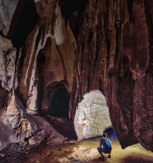 Bezoek grotten in Niah NP in Maleisie