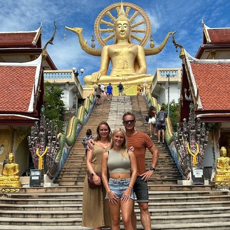 Christel en gezin in Thailand