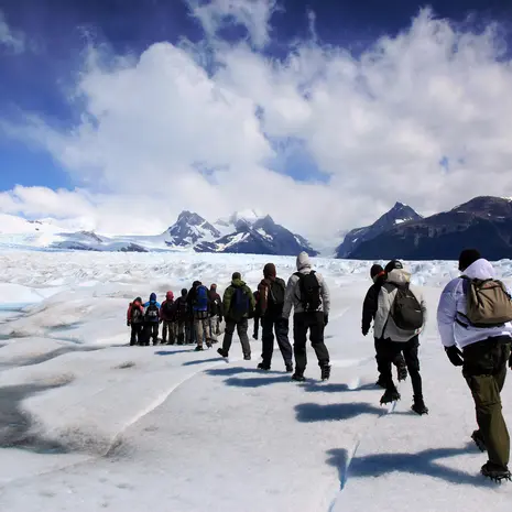 Hiken op de Perito Moreno gletsjer in Argentinië