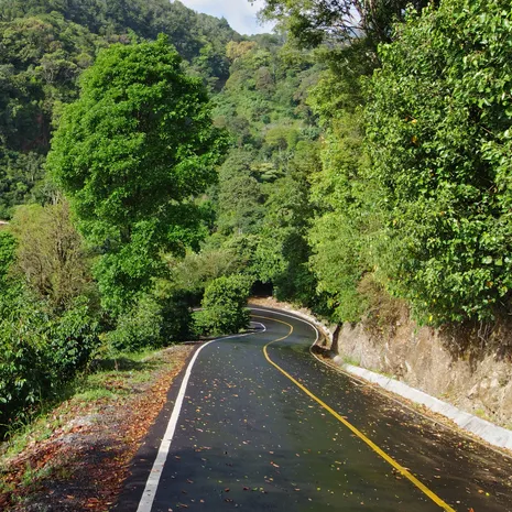 De autoroute door Boquete in Panama