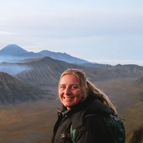 Rowan bij de bromovulkaan Java
