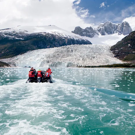 In de zodiac, Chili, Australis Cruise
