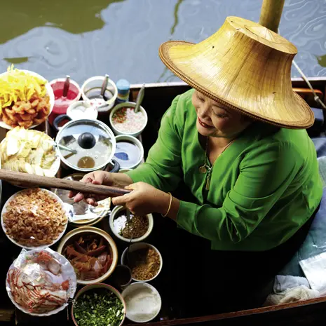 De Damnoen Saduak Drijvende Markt in Bangkok in Thailand