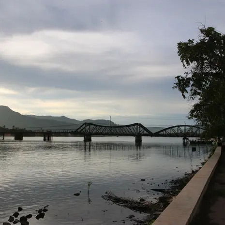Uitzicht op het water bij Kampot