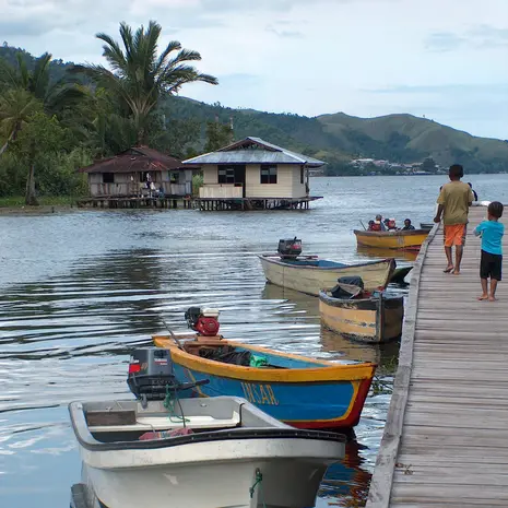 Indonesie-Irian-Jaya-Jayapura.bootjes