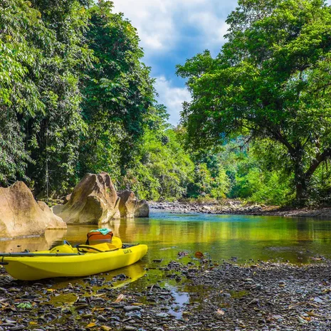 Indonesie-Sumatra-Bukit-Lawang-Kayak