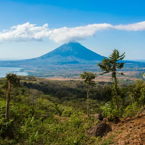 Uitzichten op de vulkaan op Ometepe eilanden in Nicaragua