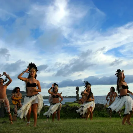 Dansers op paaseiland in Chili