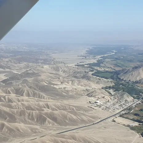 Vliegen over de Nazca-lijnen van Peru