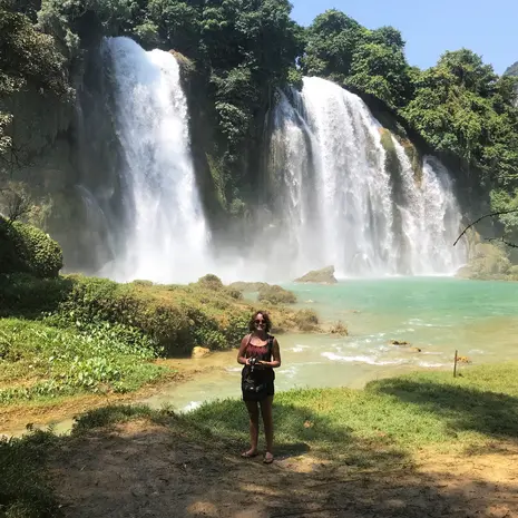 Collega Dewi in Vietnam waterval Ban Gioc