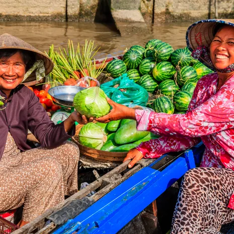 Vietnam fruitverkopers in de Mekong Delta