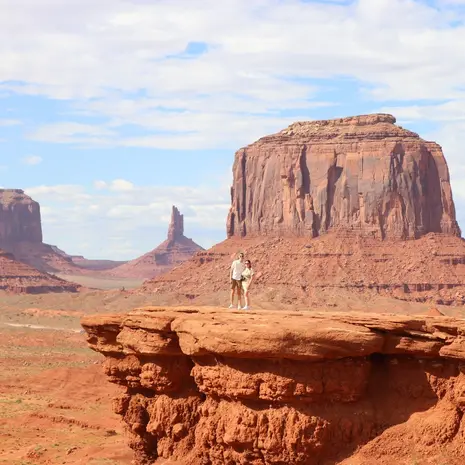 Gelegen op de grens van Arizona en Utah is Monument Valley misschien wel het meest herkenbare plaatje van de Verenigde Staten