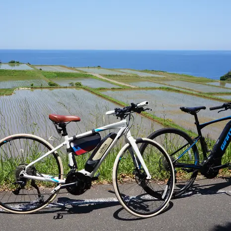 E-biken over het platteland van Japan