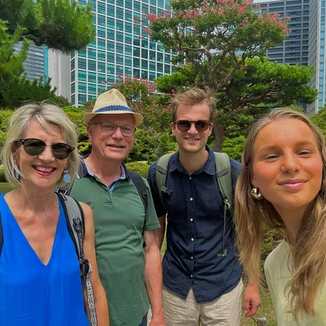 Stefaan en zijn gezin in Japan