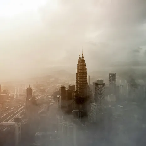 kuala-lumpur-in-de-wolken